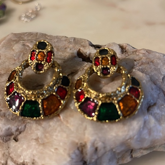 1980’s Colorful Door Knocker Earrings - Picture 4 of 10